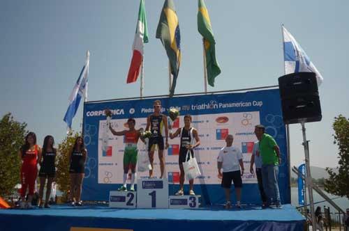 Reinaldo Colucci sendo premiado no Sul-Americano / Foto: Marco La Porta