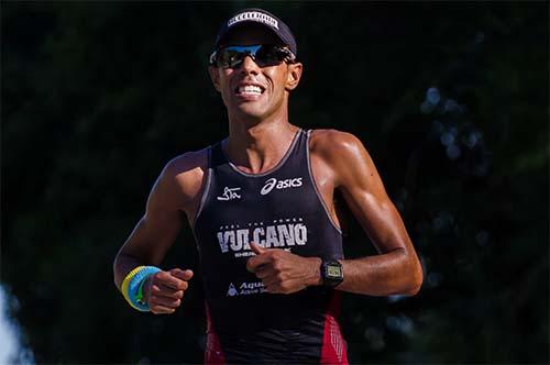 Santiago Ascenço disputa no dia 26 de maio, em Florianópolis (SC), o Ironman Brasil 2013 / Foto: Wagner Araújo/MundoTri