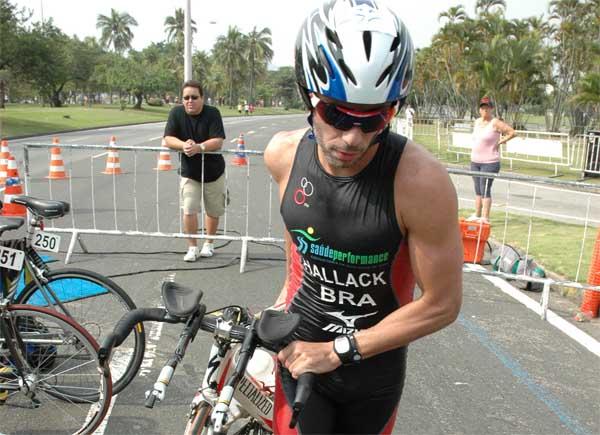 Começa no próximo dia 20 de março, mais um Campeonato Estadual de Triathlon. As provas nas distâncias Short e Olímpico (exatamente como ele é disputado nas Olimpíadas) começam às 8h da manhã com concentração no Aterro do Flamengo na altura do Hotel Glória. No detalhe, Marcos Hallack / Foto: Divulgação 