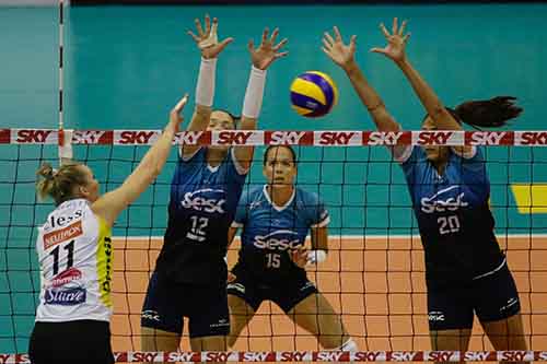 Equipe carioca começou bem o jogo, mas acabou errando muito e cedendo a vitória em casa  / Foto: Divulgação/Sesc