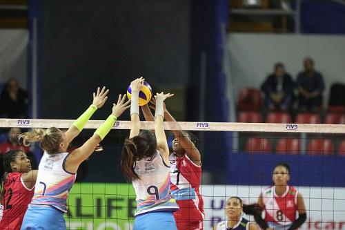 Pentacampeão estadual foi até Lima e disputou nove sets contra a seleção peruana, em dois dias. O time de Osasco retorna ao Brasil mais confiante para a temporada 2017/18 / Foto: Itea Photo Peru/Divulgação