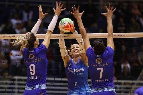 Jogando em casa, Hinode Barueri fechou a partida em 3 sets. Agora, o Vôlei Nestlé prepara-se para enfrentar o Vôlei Bauru, no primeiro jogo no Liberatti / Foto: Luiz Pires/Fotojump