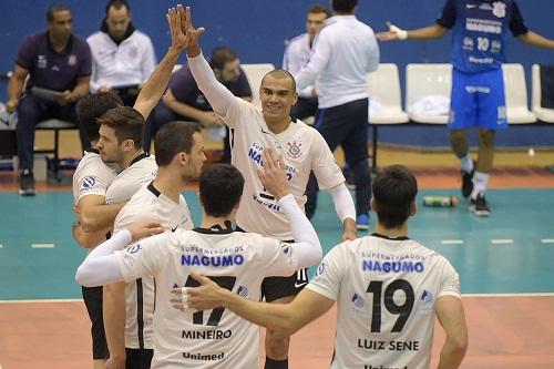 Segundo duelo acontece neste sábado, 23, às 18h no Ginásio da Ponte Grande. Para o capitão da equipe, Rivaldo, é preciso ter tranquilidade em quadra para buscar o principal objetivo do alvinegro que é estar na semifinal do estadual / Foto: Nícollas Ornelas/Corinthians-Guarulhos