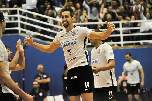 Em quatro meses foram três finais. Desempenho no último jogo do estadual servirá de parâmetro para equipe na Superliga que já começa na próxima semana / Foto: Duda Bairros/Corinthians-Guarulhos