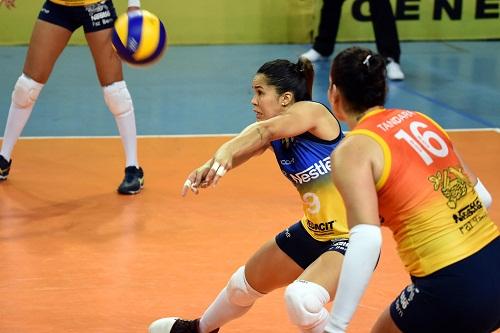 A ponteira Tandara, a oposta Paula e as centrais Bia e Ninkovic estão entre as melhores da competição na segunda rodada, segundo a CBV. De folga na tabela, equipe de Osasco disputa amistoso nesta quinta-feira (26), em Londrina / Foto: João Pires/Fotojump