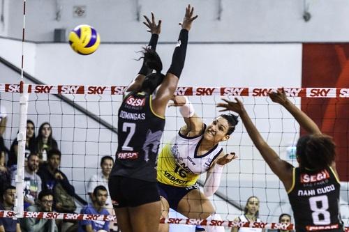 Equipe de Osasco trabalha com foco total para conquistar a vitória sobre o Sesc/Rio de Janeiro em partida que será disputada no ginásio José Liberatti, a partir das 21h45, com transmissão do Sportv / Foto: João Neto/Fotojump