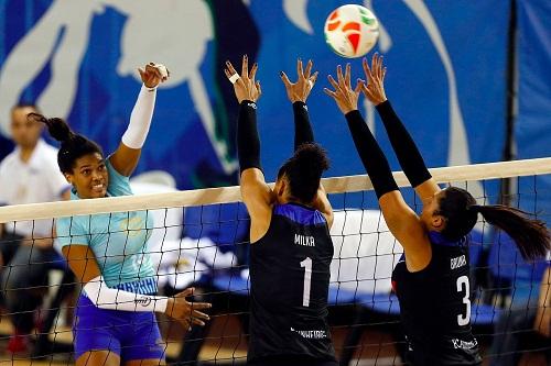 Equipe mostrou muita garra, mas não foi páreo para o Pinheiros, atual vice-campeão Paulista de vôlei feminino / Foto: Gaspar Nóbrega/Inovafoto