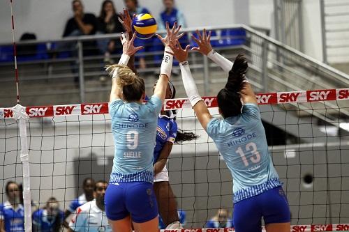 Na Arena Minas Tênis Clube, equipe de Barueri cai por 3 sets a 0, em partida válida pela décima rodada da Superliga Feminina / Foto: Orlando Bento/Minas Tênis Clube