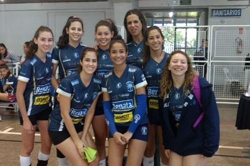 Mais de 100 meninas, entre 13 e 19 anos, participam do projeto / Foto: Divulgação