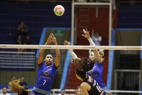 Equipe de Barueri faz 3 sets a 1 no rival, alcança o topo da tabela ao lado do Pinheiros e espera o fim da rodada para conhecer o adversário das quartas de final / Foto: William Lucas/Inovafoto